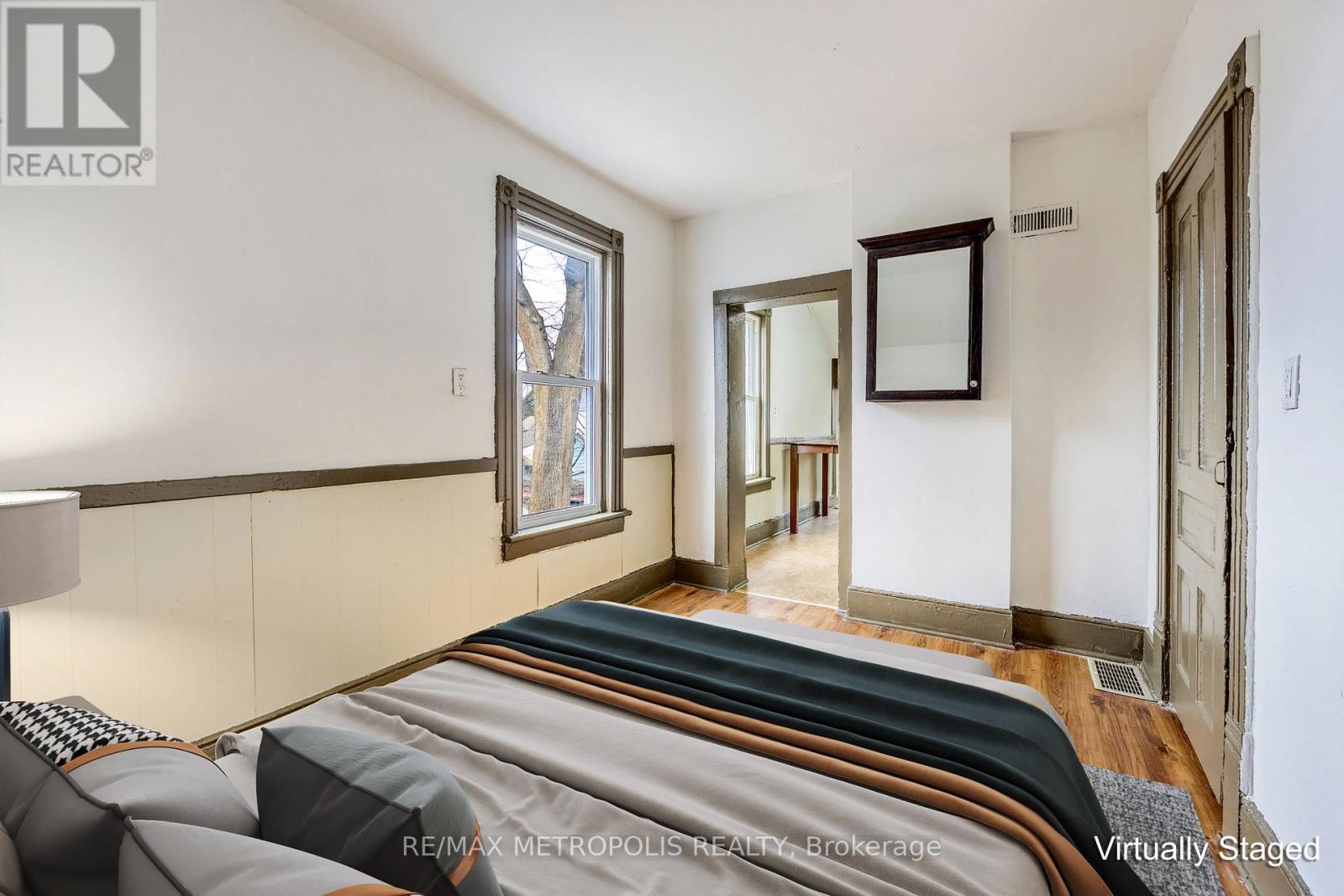 2 - 132 Forsyth Street S, Sarnia, Ontario  N7T 3A7 - Photo 11 - X12924432