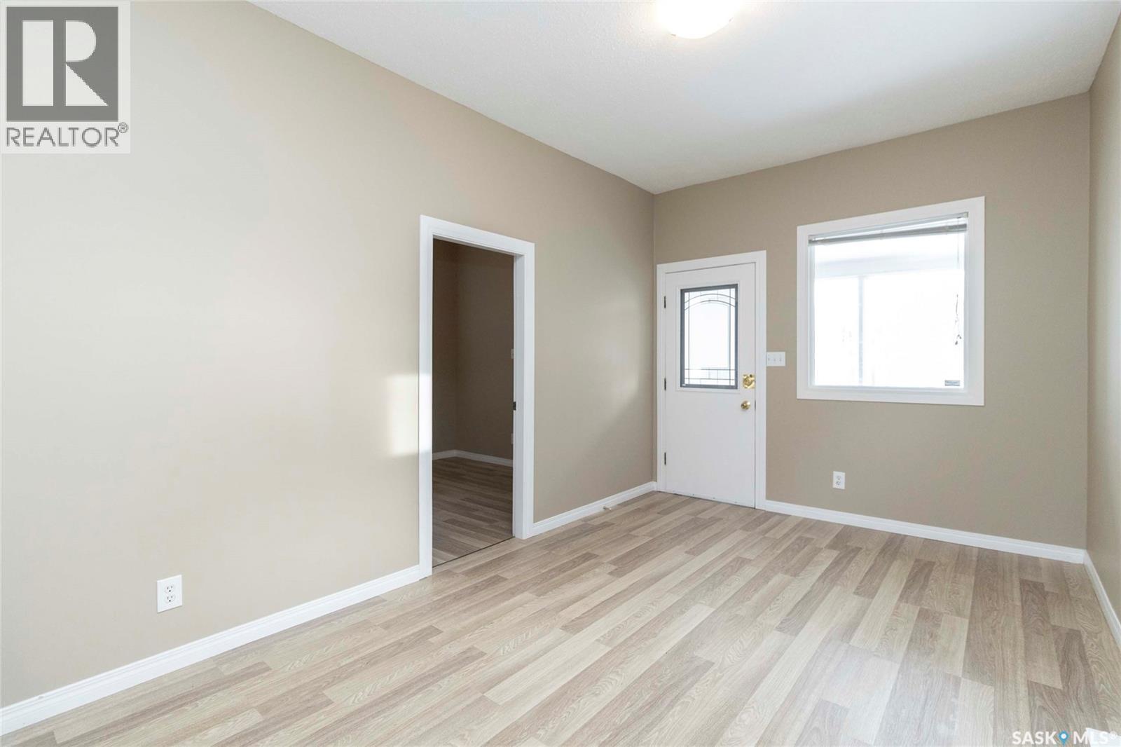 325 S Avenue S, Saskatoon, Saskatchewan  S7M 3A1 - Photo 10 - SK031493