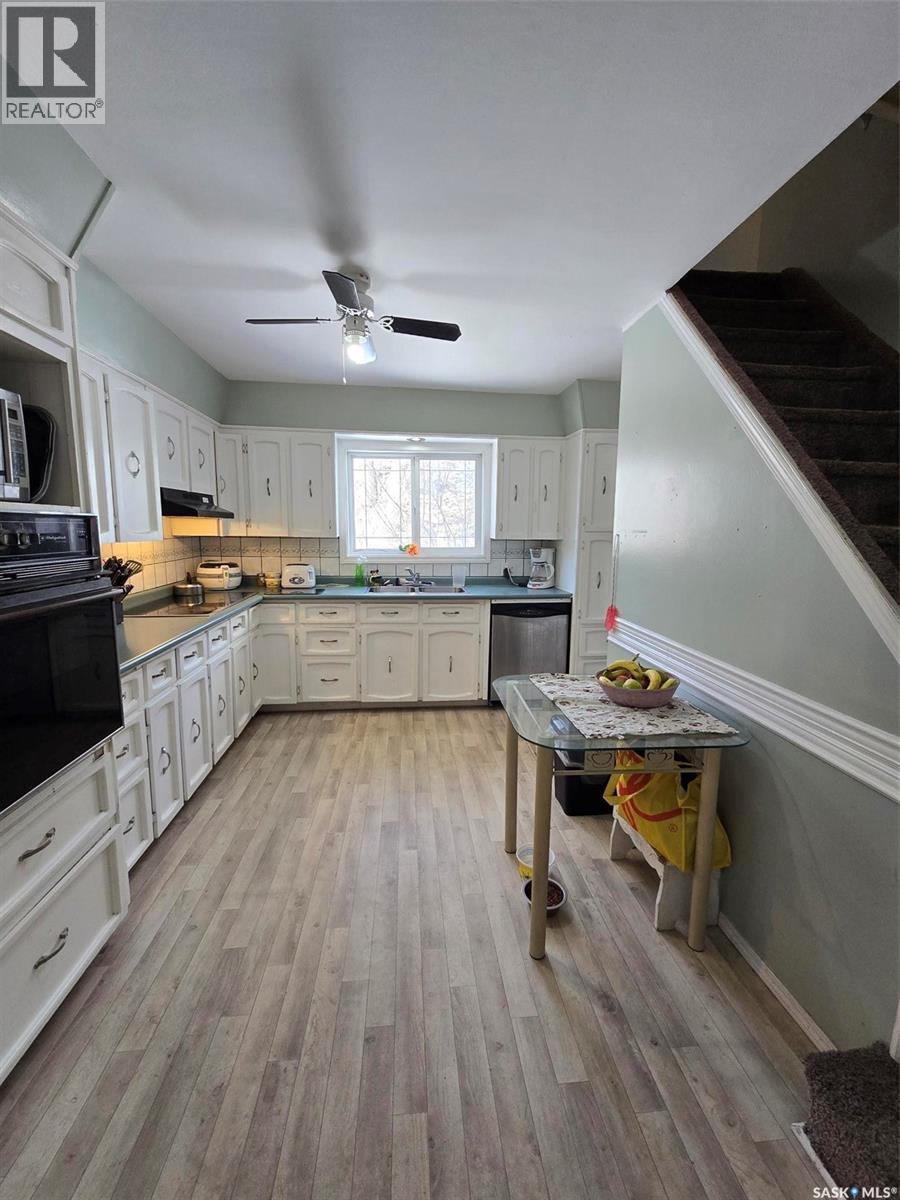 298 7th Avenue, Broadview, Saskatchewan  S0G 0K0 - Photo 12 - SK031491