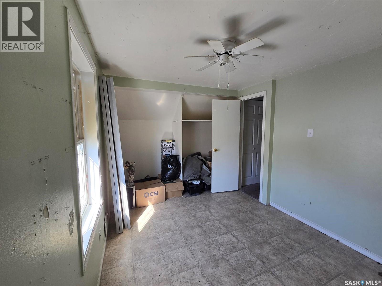 298 7th Avenue, Broadview, Saskatchewan  S0G 0K0 - Photo 38 - SK031491