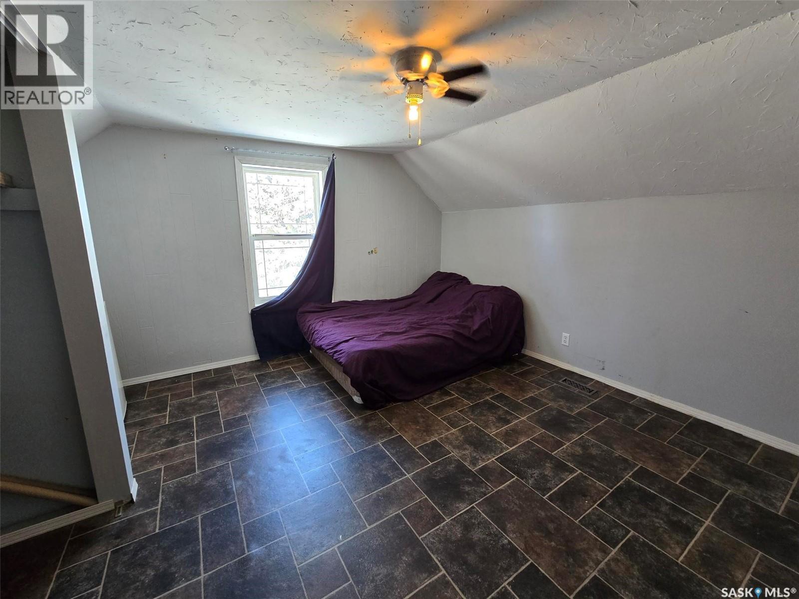 298 7th Avenue, Broadview, Saskatchewan  S0G 0K0 - Photo 40 - SK031491