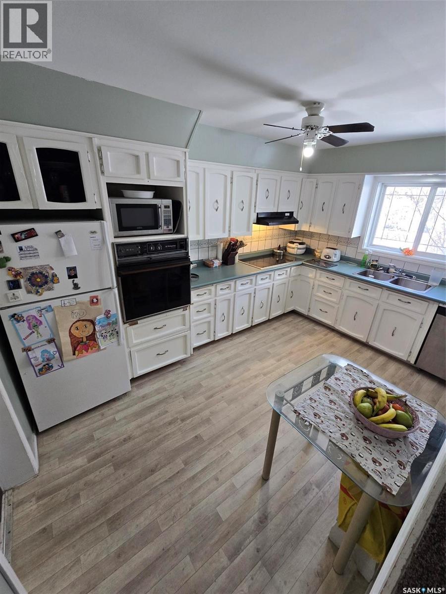 298 7th Avenue, Broadview, Saskatchewan  S0G 0K0 - Photo 9 - SK031491