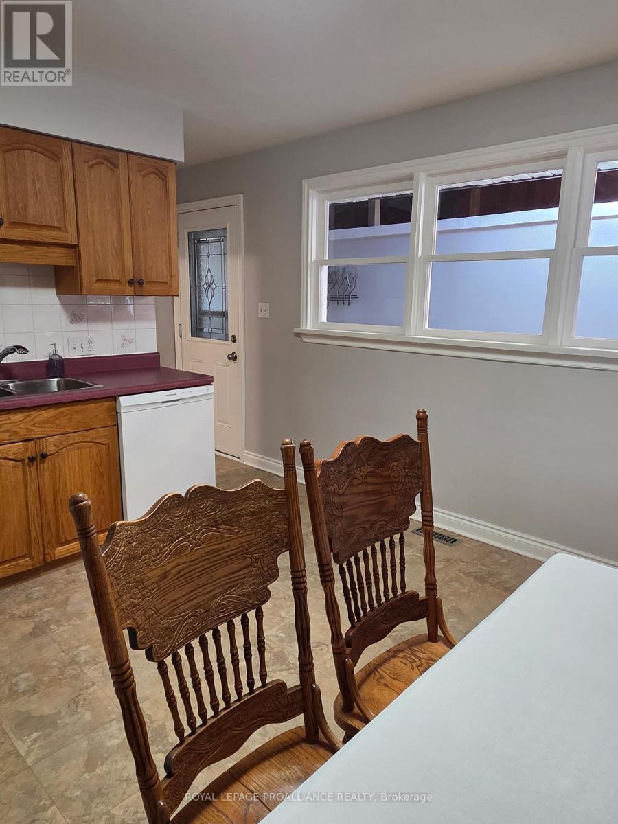 4 Gearin Street, Quinte West, Ontario  K8V 3Y1 - Photo 4 - X12912988