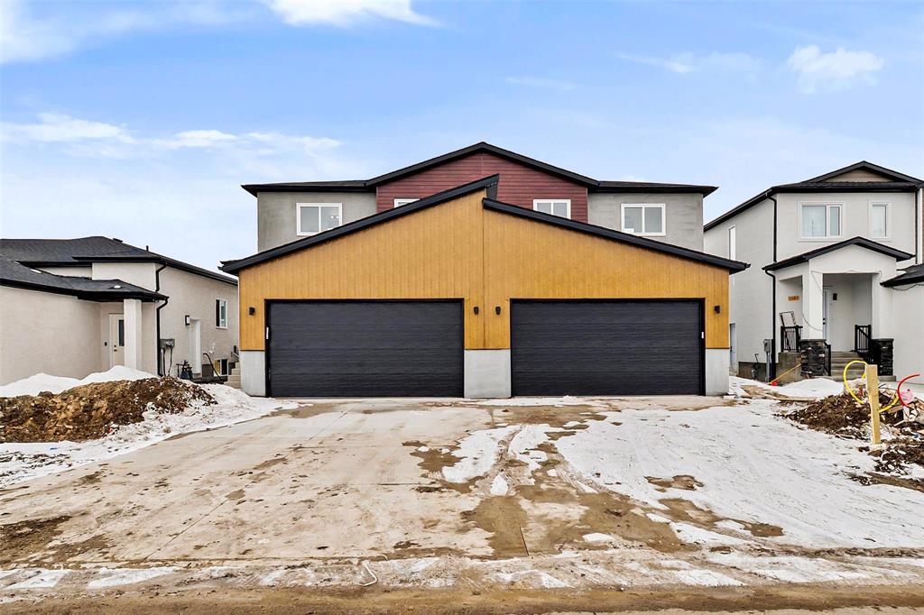 67 King Bay, Selkirk, Manitoba  R1A 4P9 - Photo 1 - 202605580