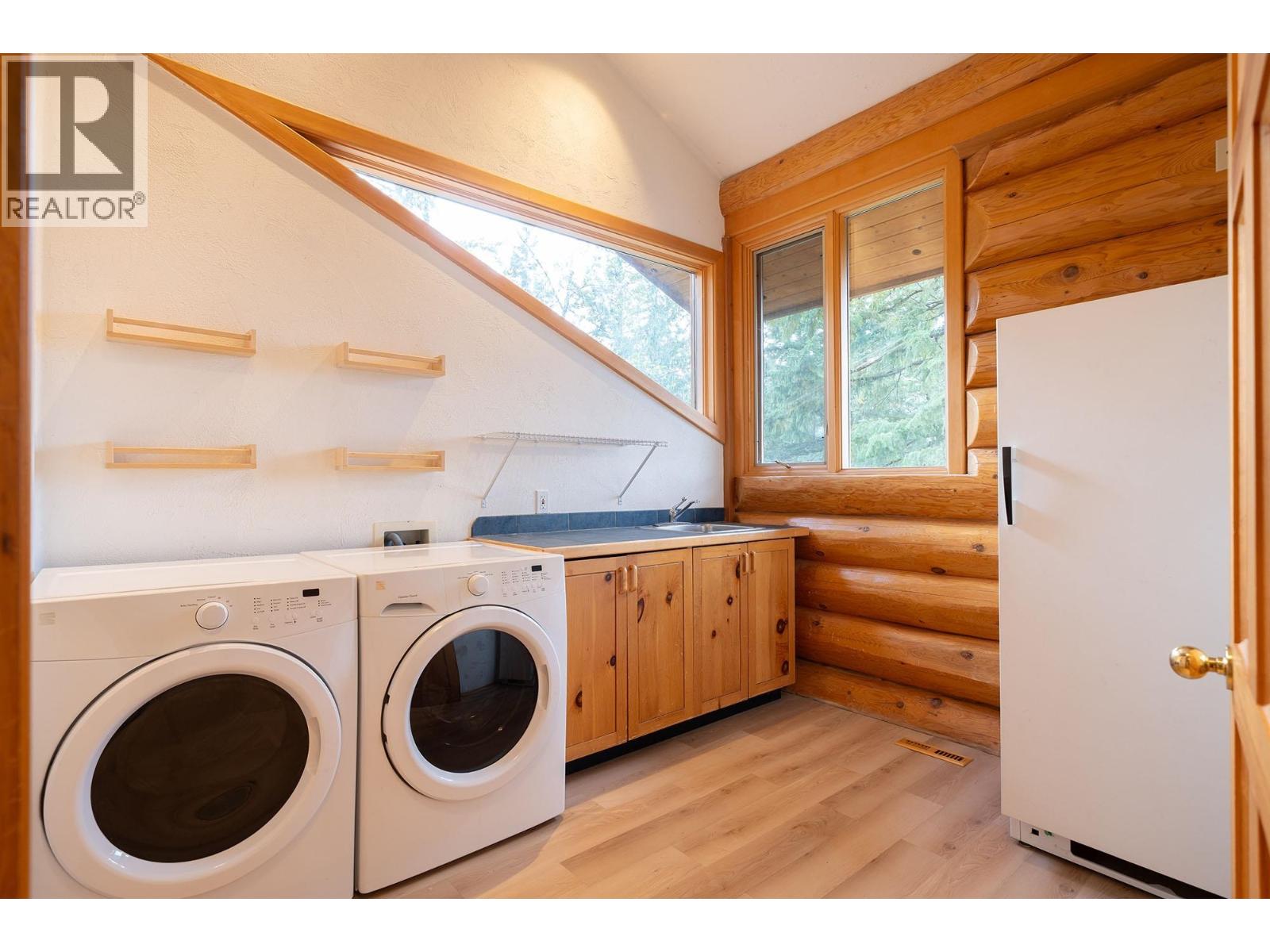 675 Cates Lane, Bowen Island, British Columbia V0N 1G2 - Photo 22 - R3090238