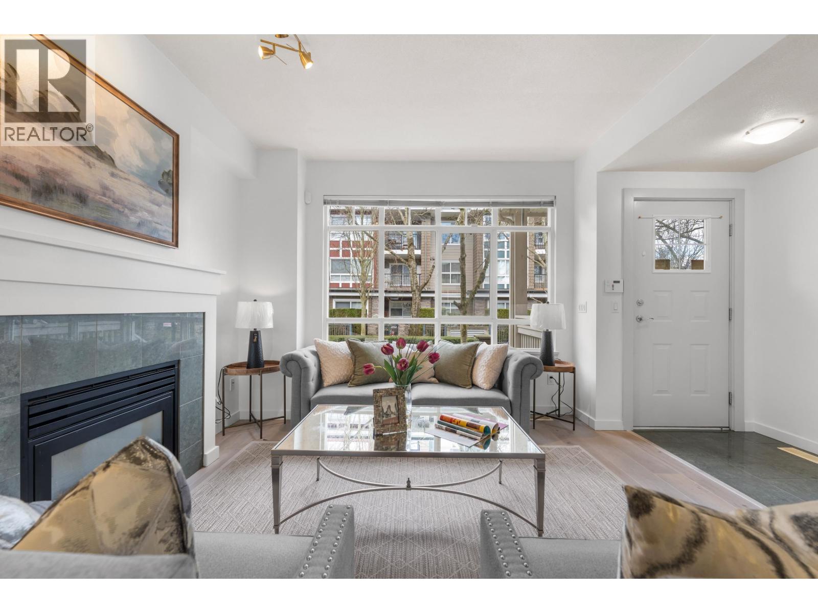 7148 Mont Royal Square, Vancouver, British Columbia  V5S 4X5 - Photo 4 - R3104311