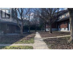 9 - 215 MCNAB STREET, brockton, Ontario