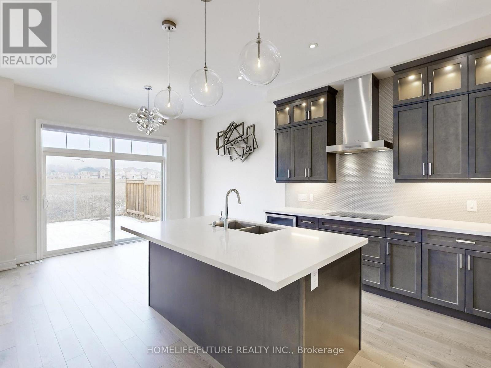 62 Christine Elliott Avenue, Whitby, Ontario  L1P 0E1 - Photo 13 - E12931206