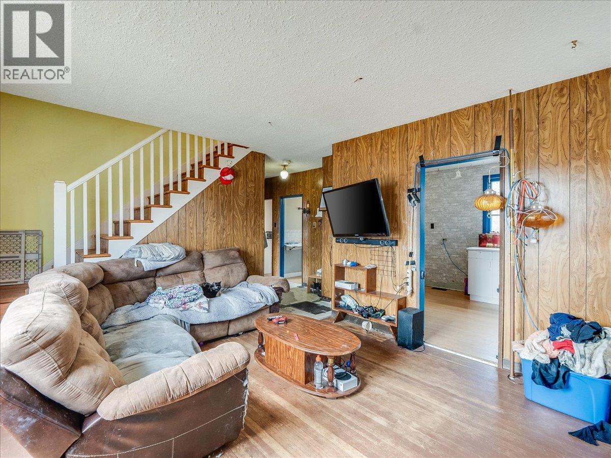 2150 Thompson Avenue, Rossland, British Columbia  V0G 1Y0 - Photo 14 - 10380851