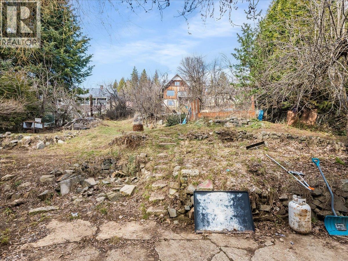 2150 Thompson Avenue, Rossland, British Columbia  V0G 1Y0 - Photo 35 - 10380851