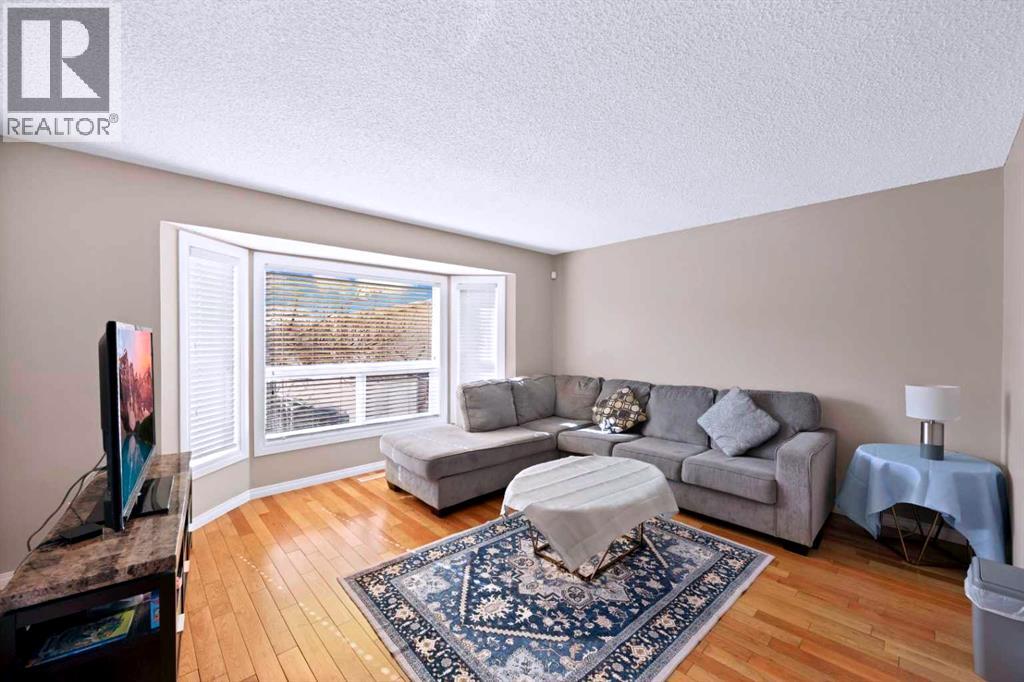 127 Whitehaven Road Ne, Calgary, Alberta  T1Y 6A6 - Photo 4 - A2295438