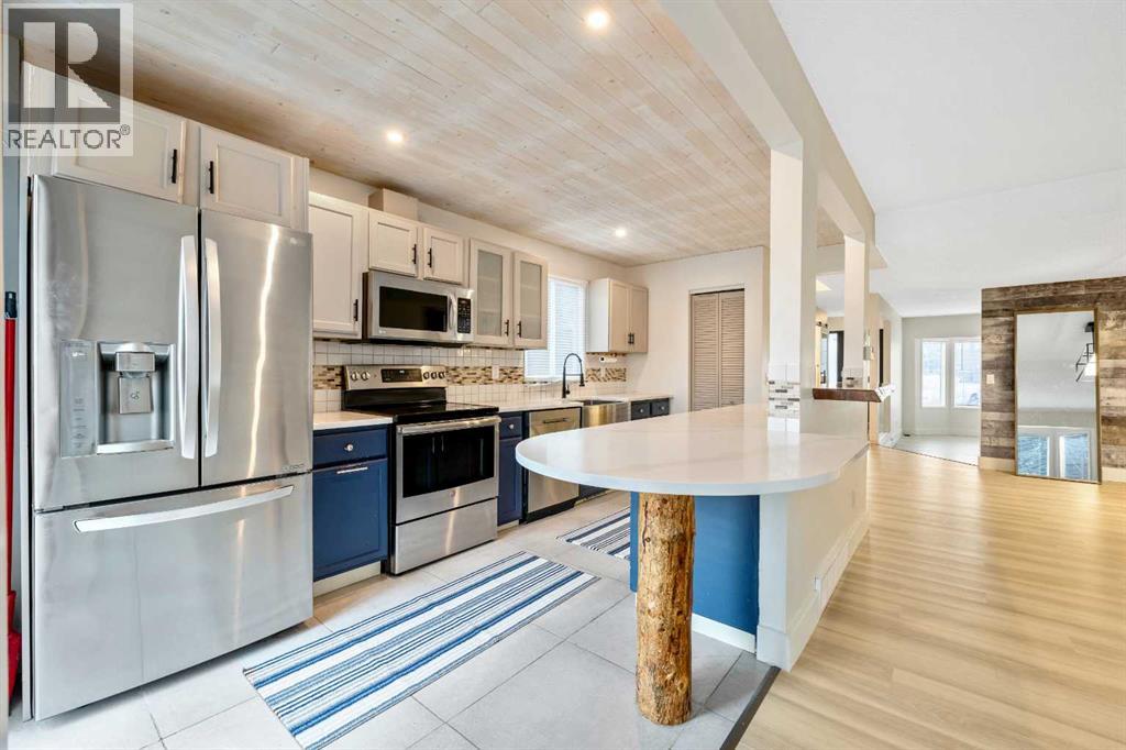 100 Woodfield Green Sw, Calgary, Alberta  T2W 3T9 - Photo 12 - A2296479