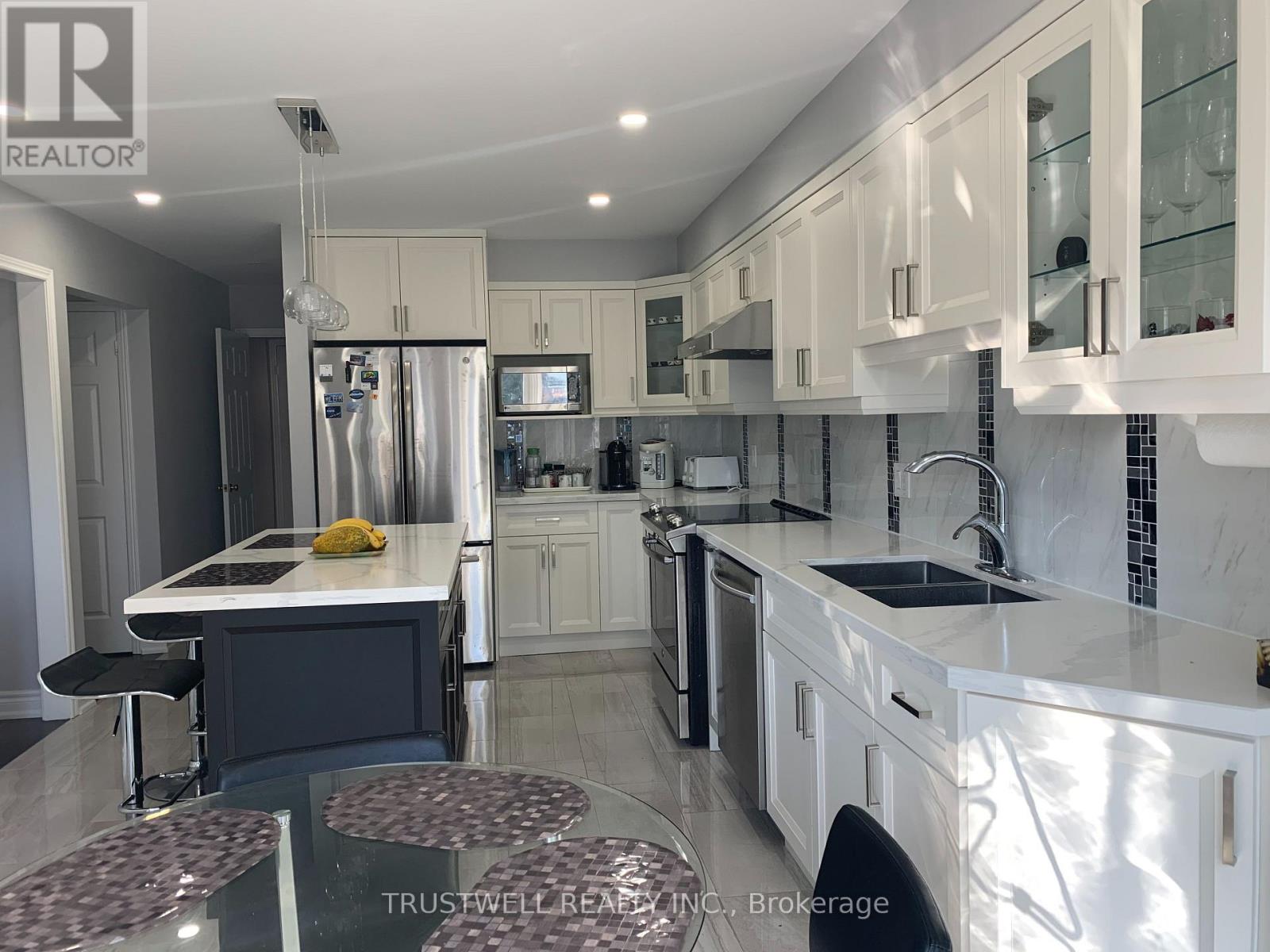 82 FERNDELL CIRCLE, Markham, Ontario