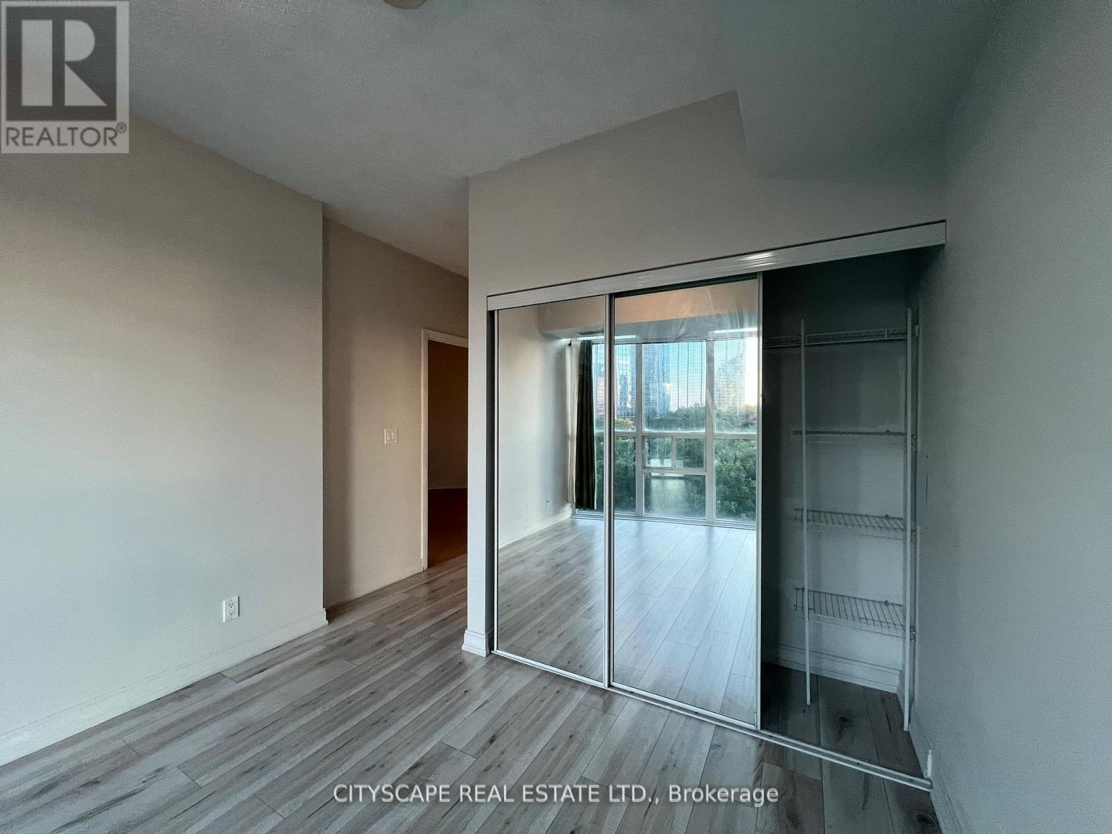 510 - 80 Absolute Avenue, Mississauga (City Centre), Ontario  L4Z 0A5 - Photo 4 - W12931192