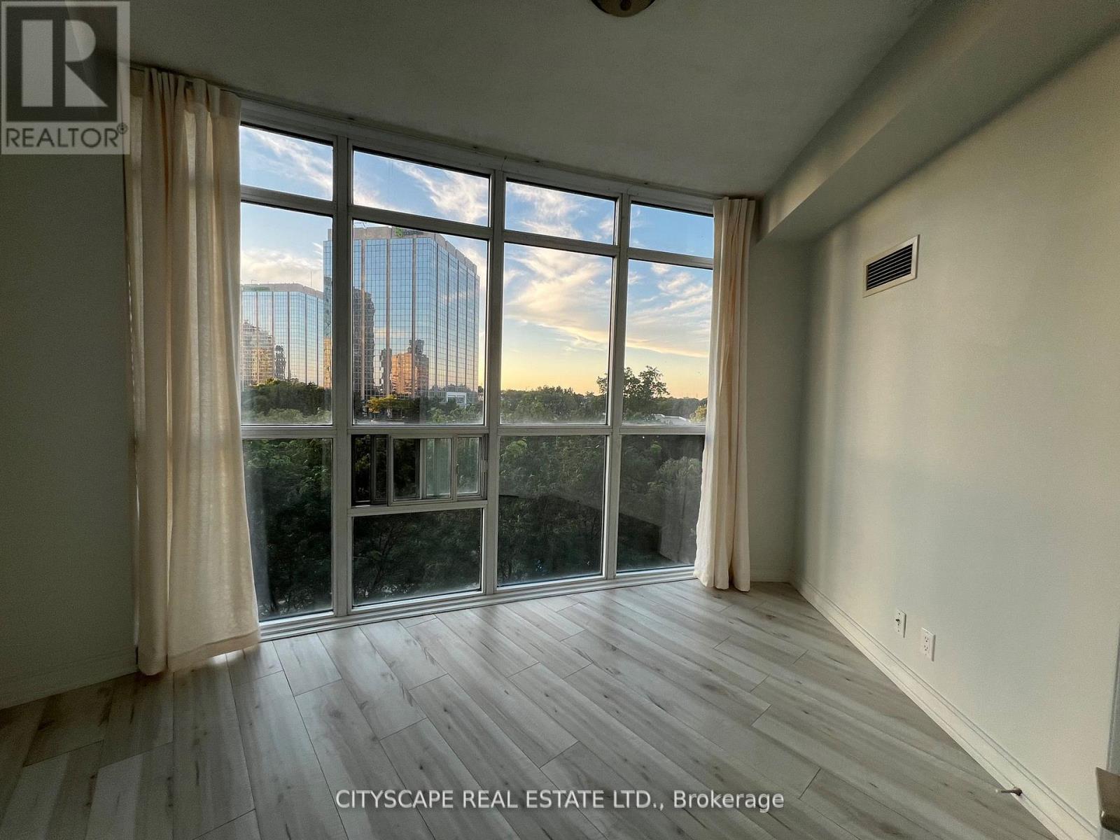 510 - 80 Absolute Avenue, Mississauga (City Centre), Ontario  L4Z 0A5 - Photo 5 - W12931192