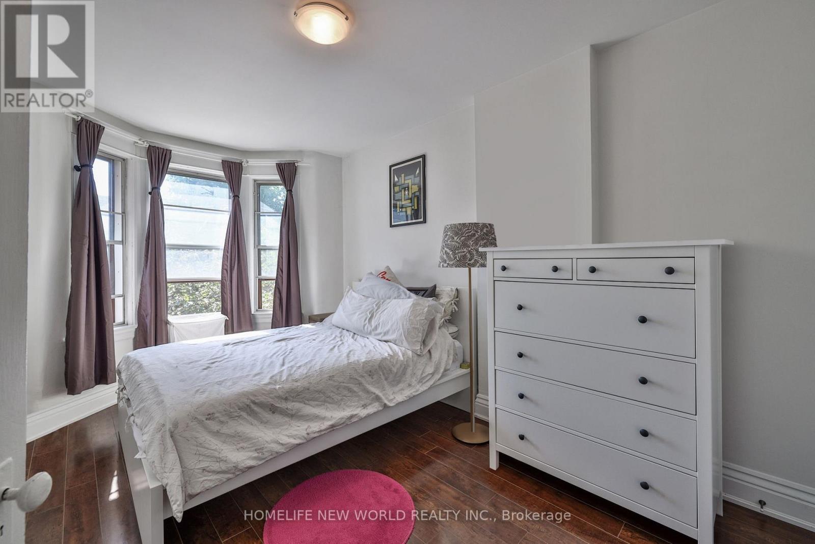 Upper - 3 Roblocke Avenue, Toronto (Dovercourt-Wallace Emerson-Junction), Ontario  M6G 3R6 - Photo 7 - W12931204