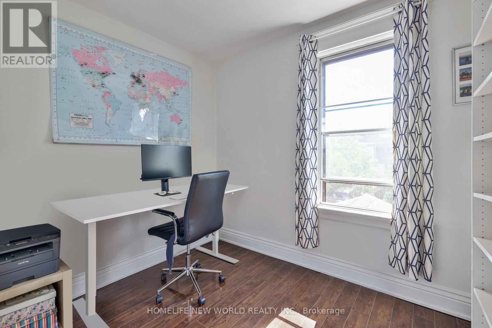 Upper - 3 Roblocke Avenue, Toronto (Dovercourt-Wallace Emerson-Junction), Ontario  M6G 3R6 - Photo 8 - W12931204