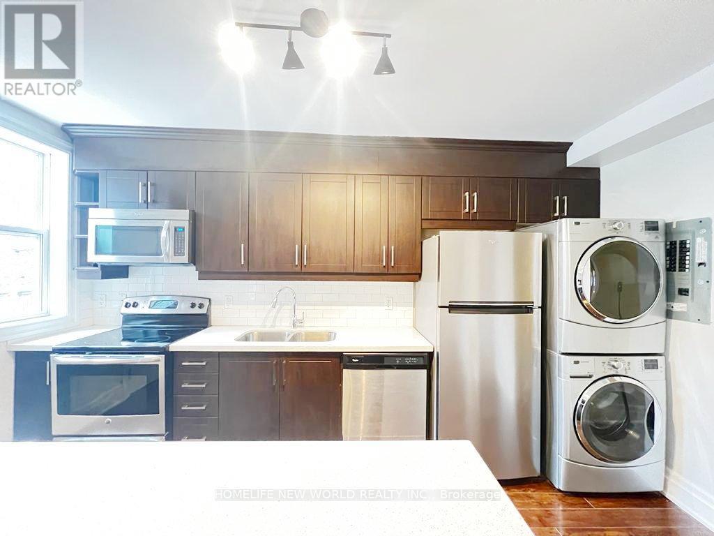 Main - 3 Roblocke Avenue, Toronto (Dovercourt-Wallace Emerson-Junction), Ontario  M6G 3R6 - Photo 3 - W12931208