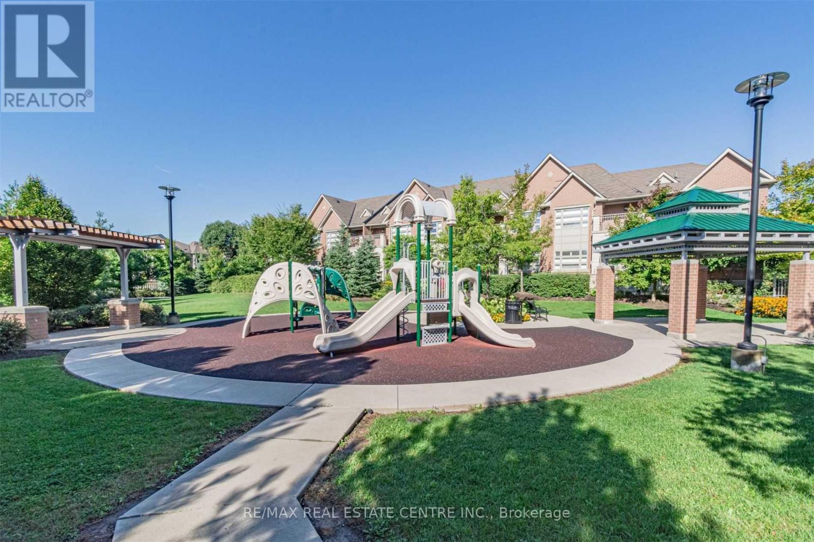 30 - 2460 Prince Michael Drive, Oakville, Ontario  L6H 0G8 - Photo 18 - W12931214