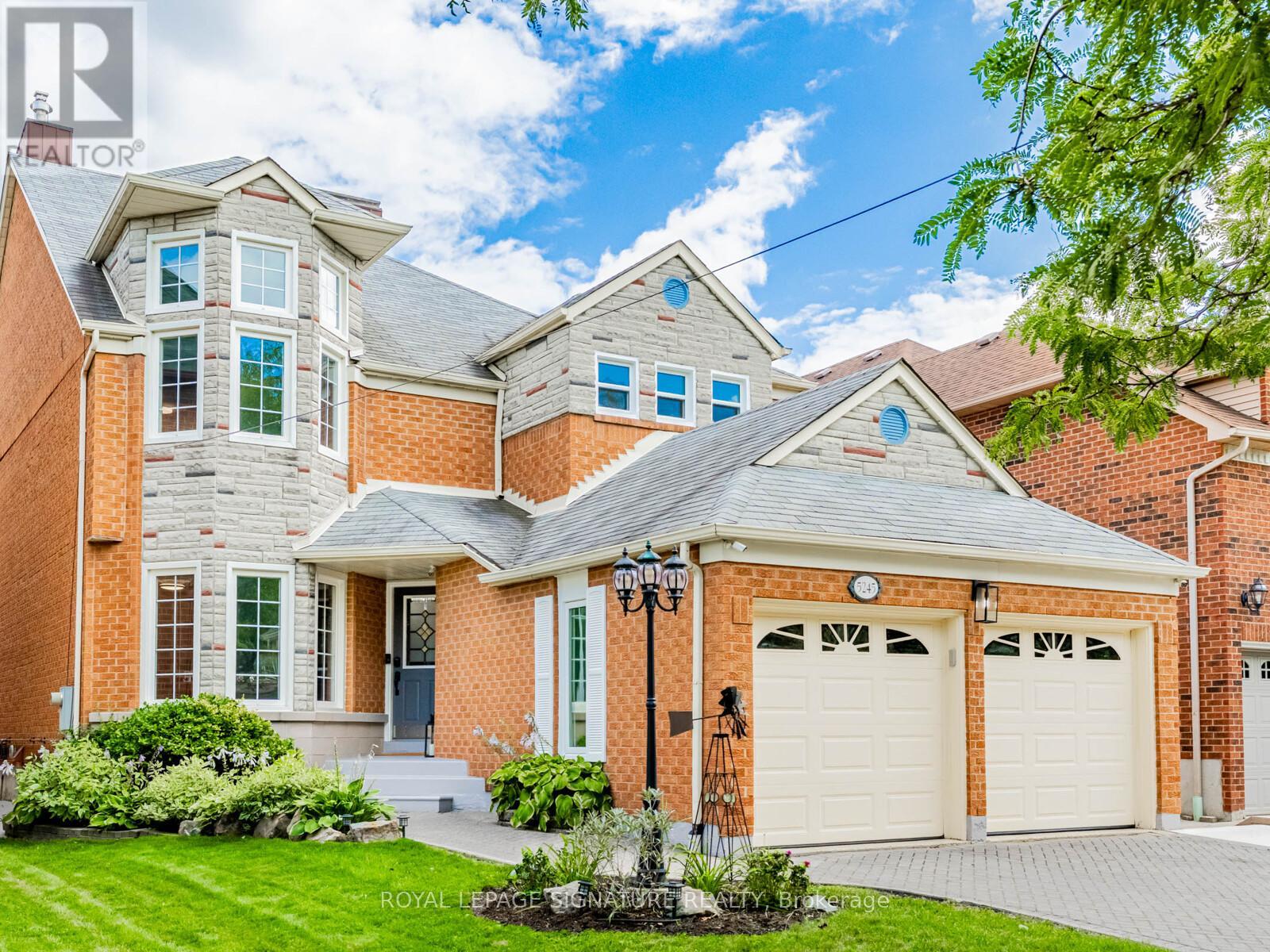 5245 Champlain Trail, Mississauga, Ontario  L5R 2Z2 - Photo 2 - W12931246