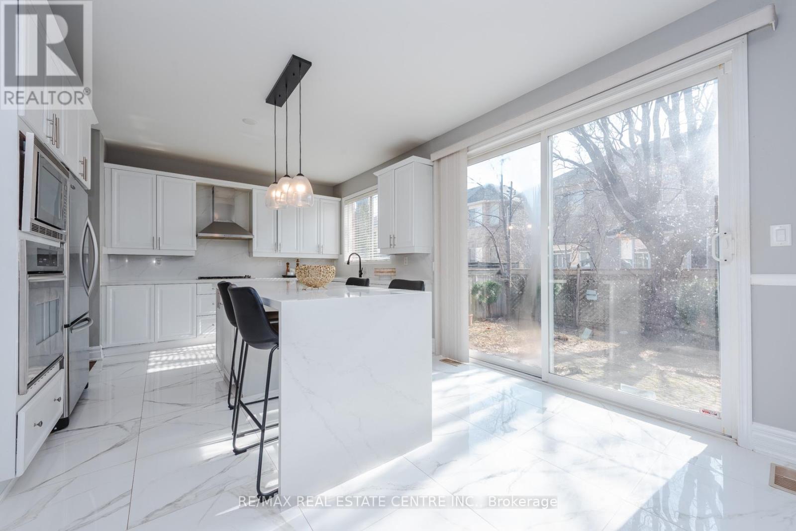 920 Bessy Trail, Milton, Ontario  L9T 0H2 - Photo 11 - W12931262