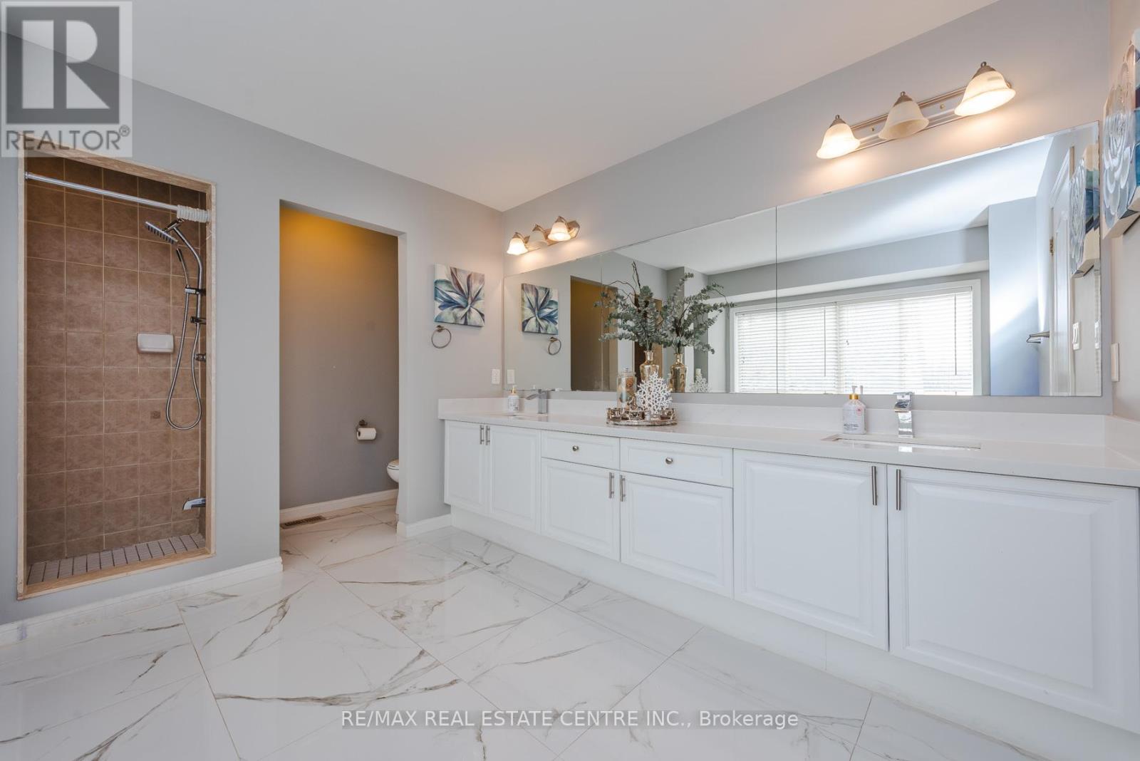 920 Bessy Trail, Milton, Ontario  L9T 0H2 - Photo 21 - W12931262