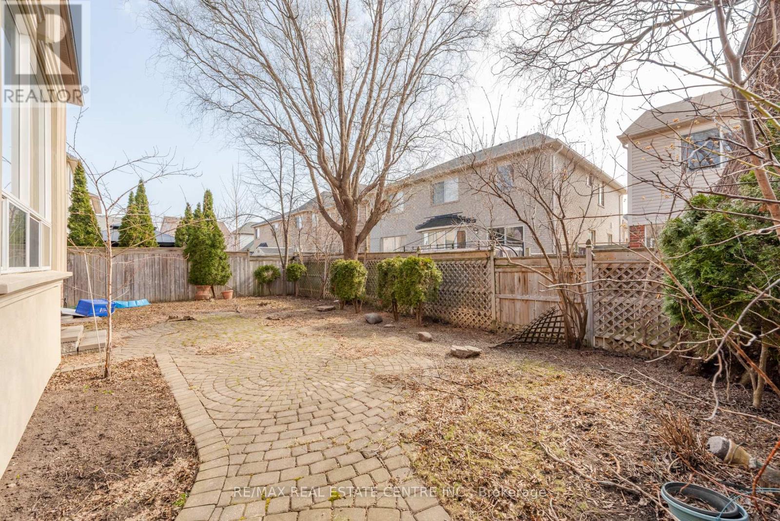 920 Bessy Trail, Milton, Ontario  L9T 0H2 - Photo 31 - W12931262