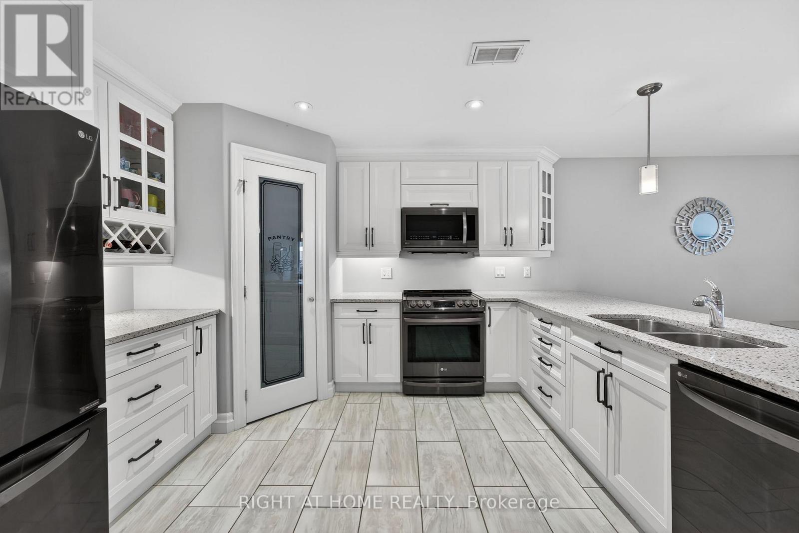 107 Aspen Drive, Quinte West, Ontario  K8V 0E2 - Photo 10 - X12931244