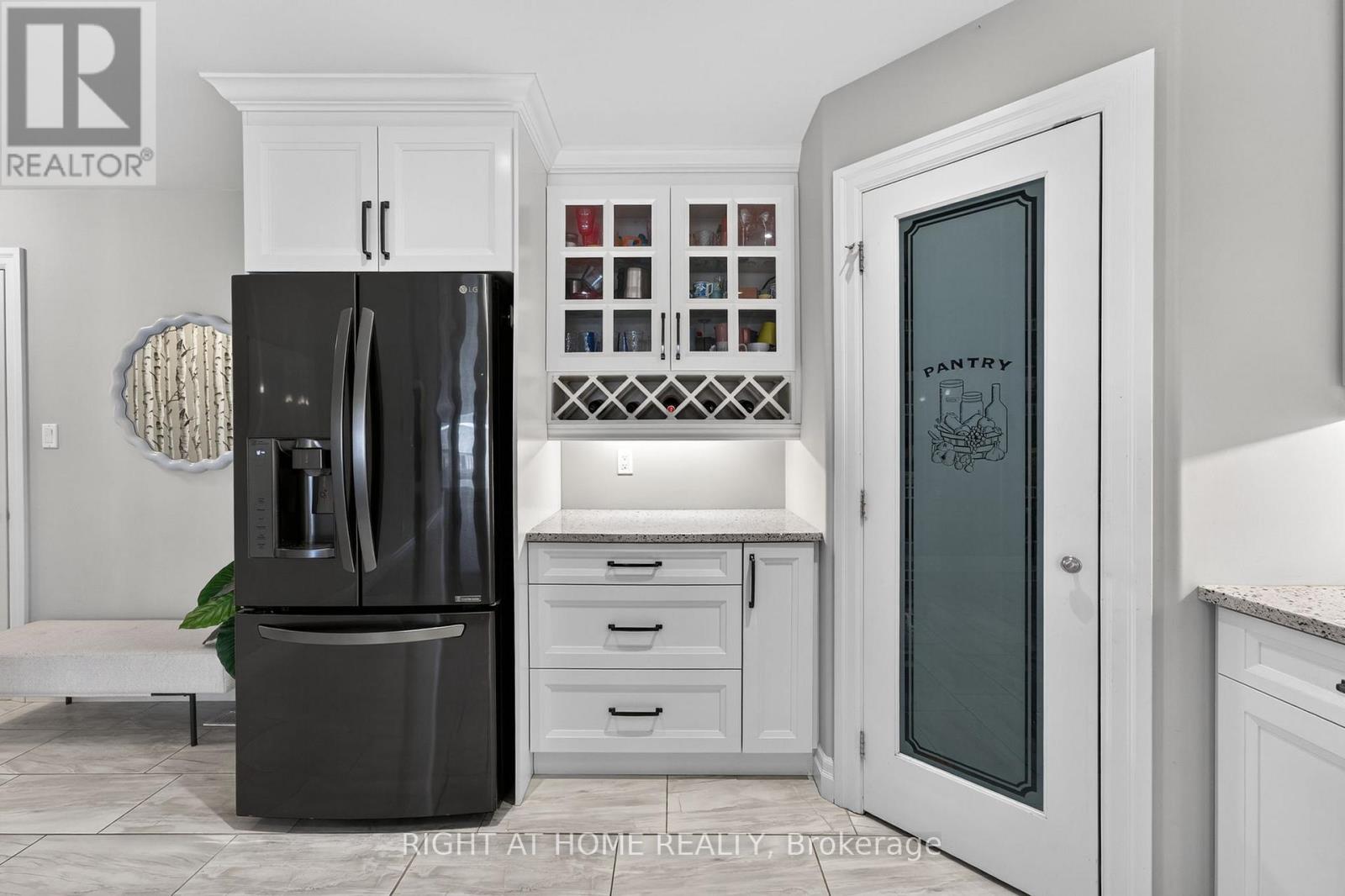 107 Aspen Drive, Quinte West, Ontario  K8V 0E2 - Photo 11 - X12931244