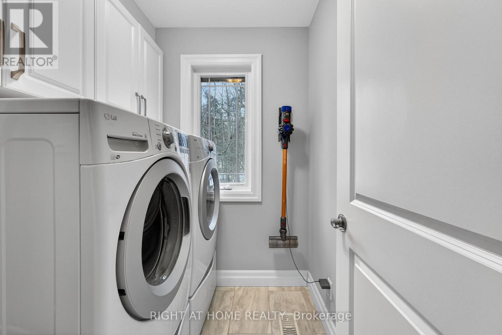 107 Aspen Drive, Quinte West, Ontario  K8V 0E2 - Photo 12 - X12931244