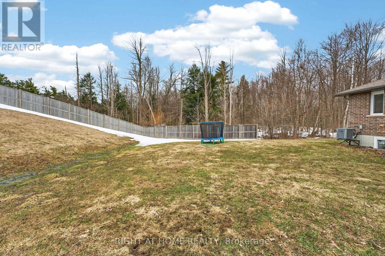 107 Aspen Drive, Quinte West, Ontario  K8V 0E2 - Photo 28 - X12931244