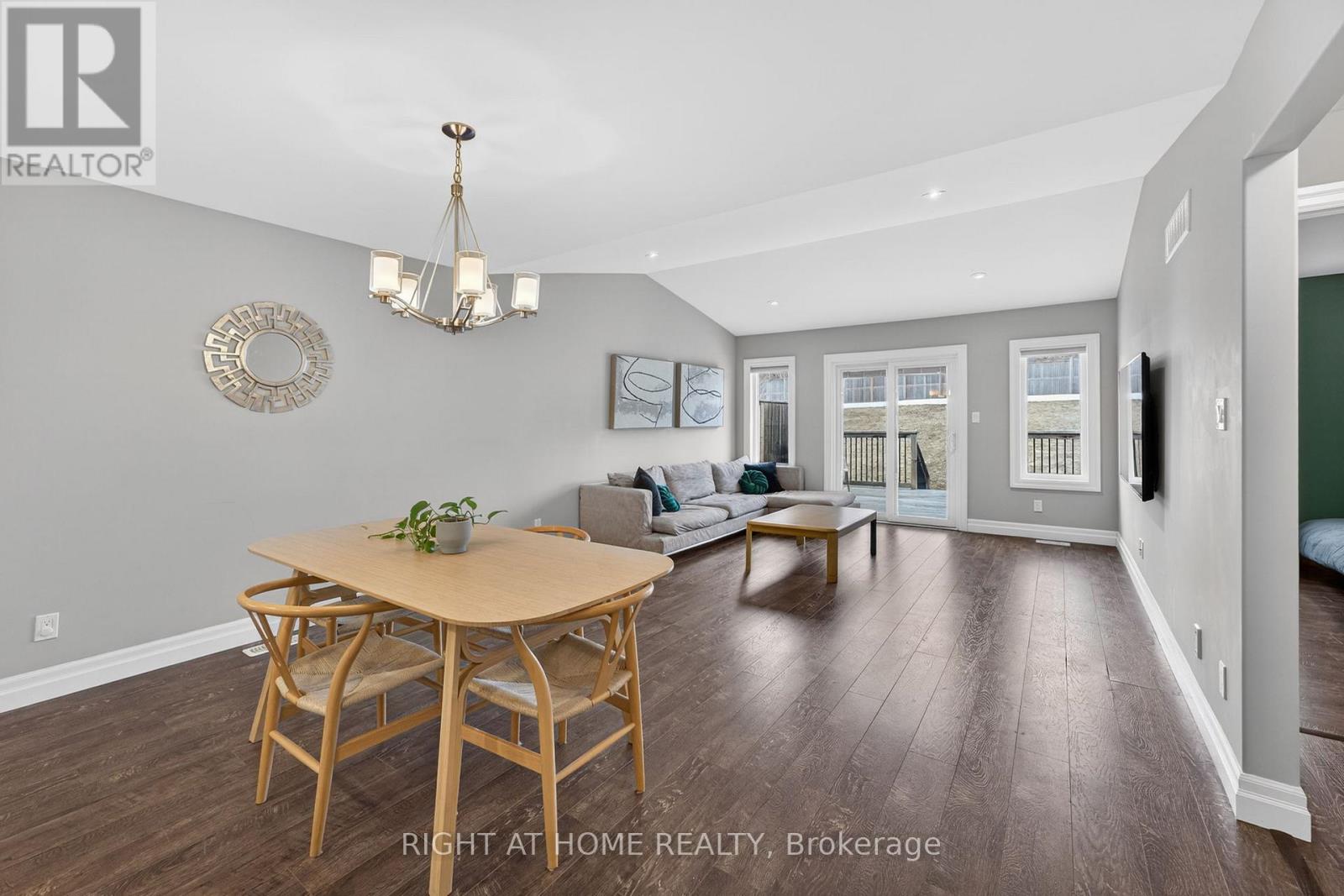 107 Aspen Drive, Quinte West, Ontario  K8V 0E2 - Photo 6 - X12931244