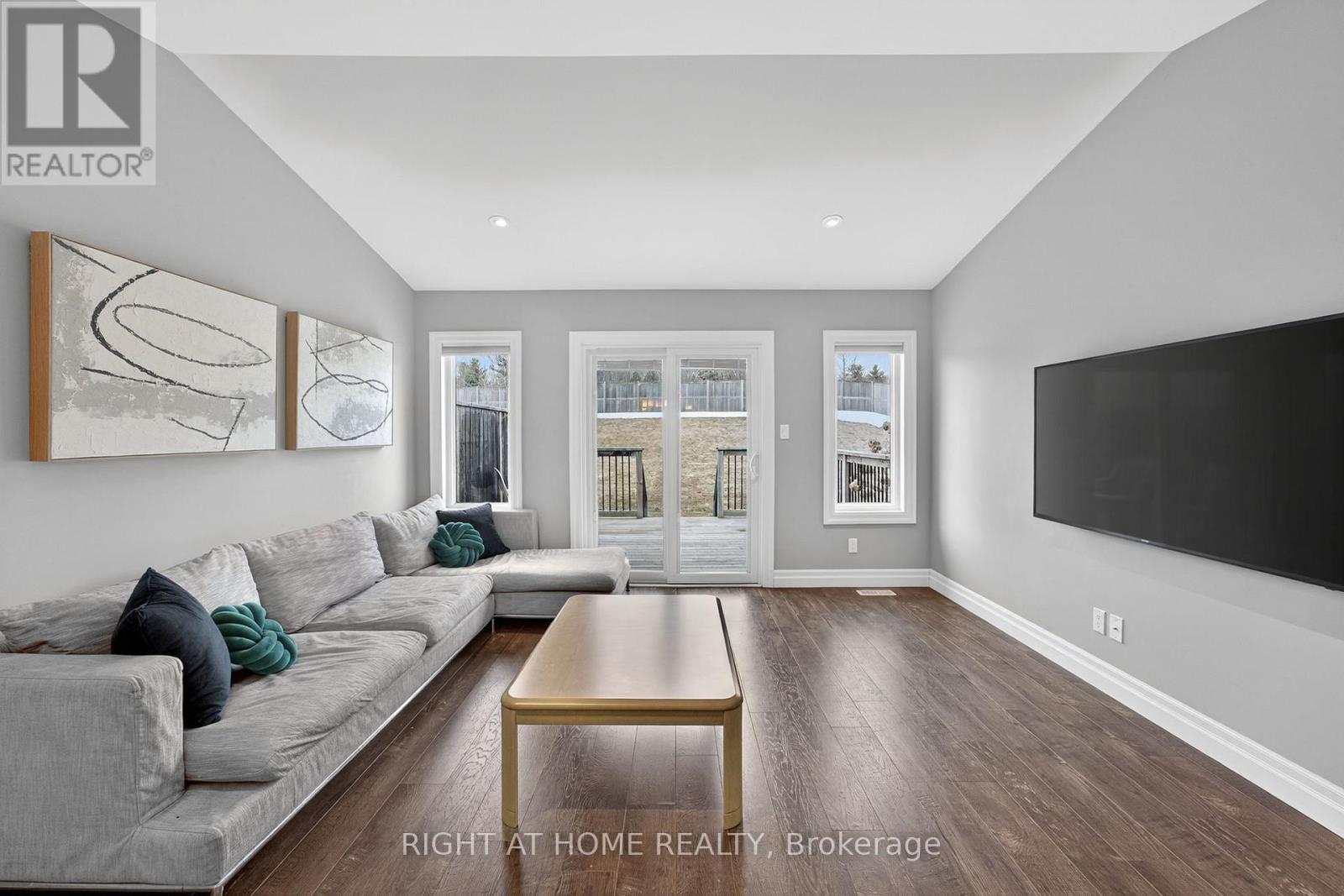 107 Aspen Drive, Quinte West, Ontario  K8V 0E2 - Photo 7 - X12931244