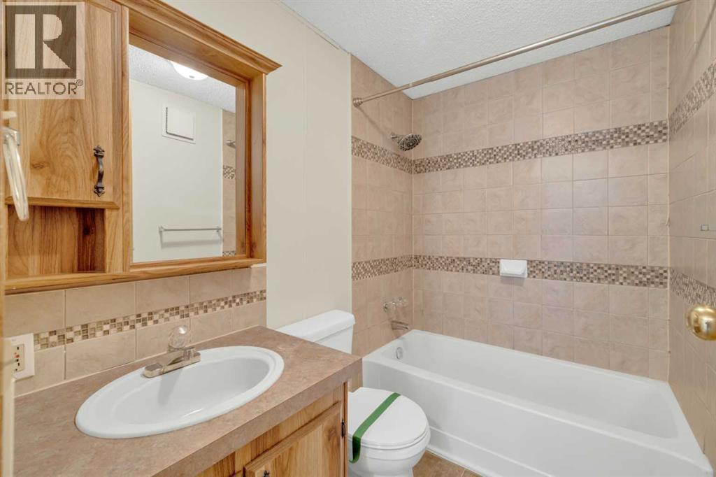 77, 6205 54 Street, Ponoka, Alberta  T4J 1M5 - Photo 25 - A2290390