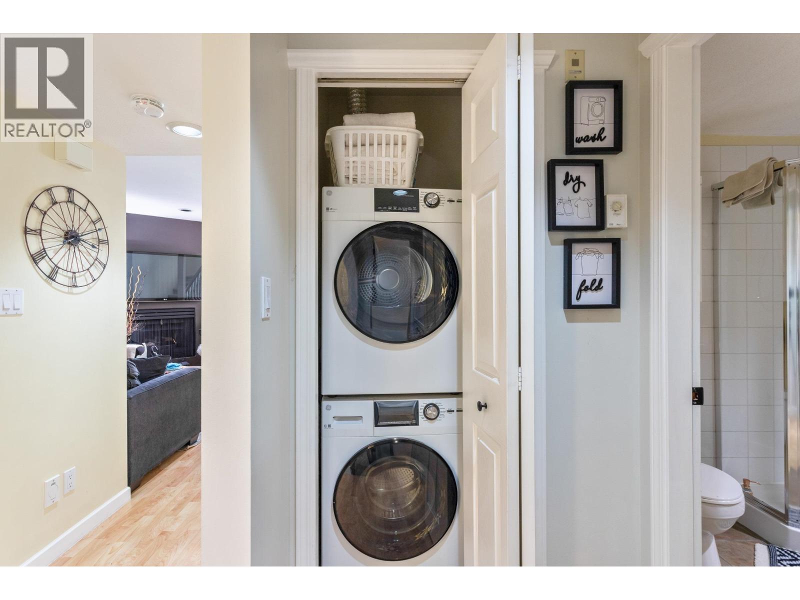 205 1518 Bowser Avenue, North Vancouver, British Columbia  V7P 2Y3 - Photo 11 - R3104353