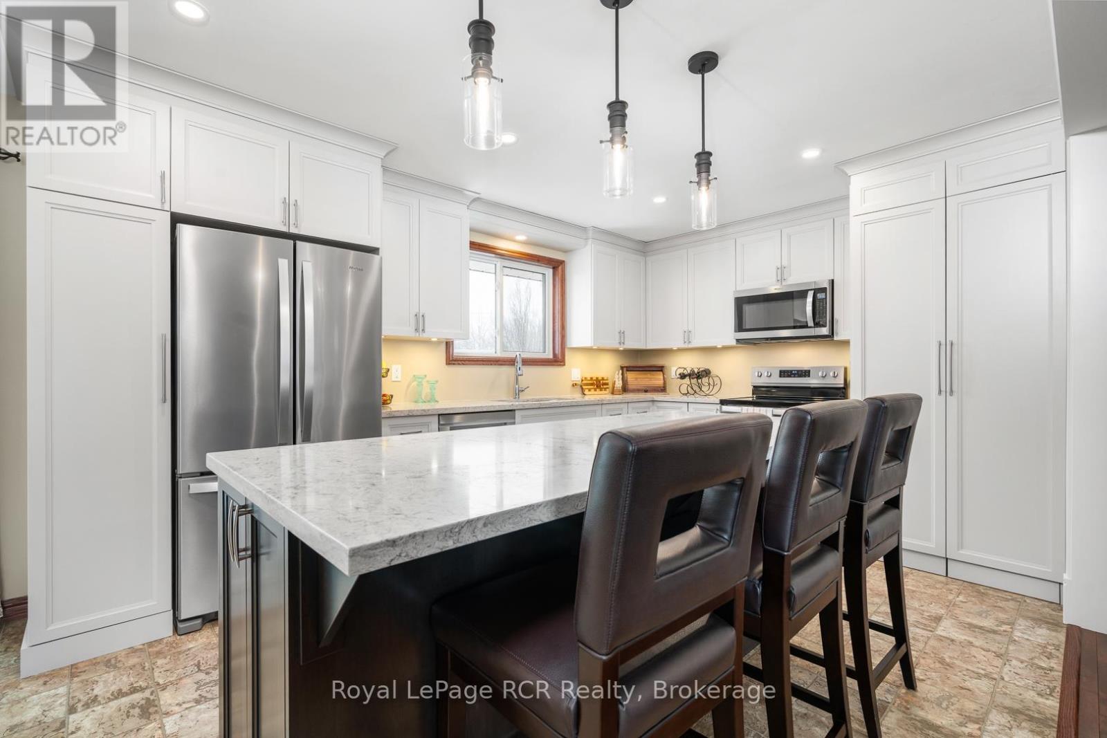 1003 Victoria Street, West Grey, Ontario  N0G 1C0 - Photo 14 - X12889374