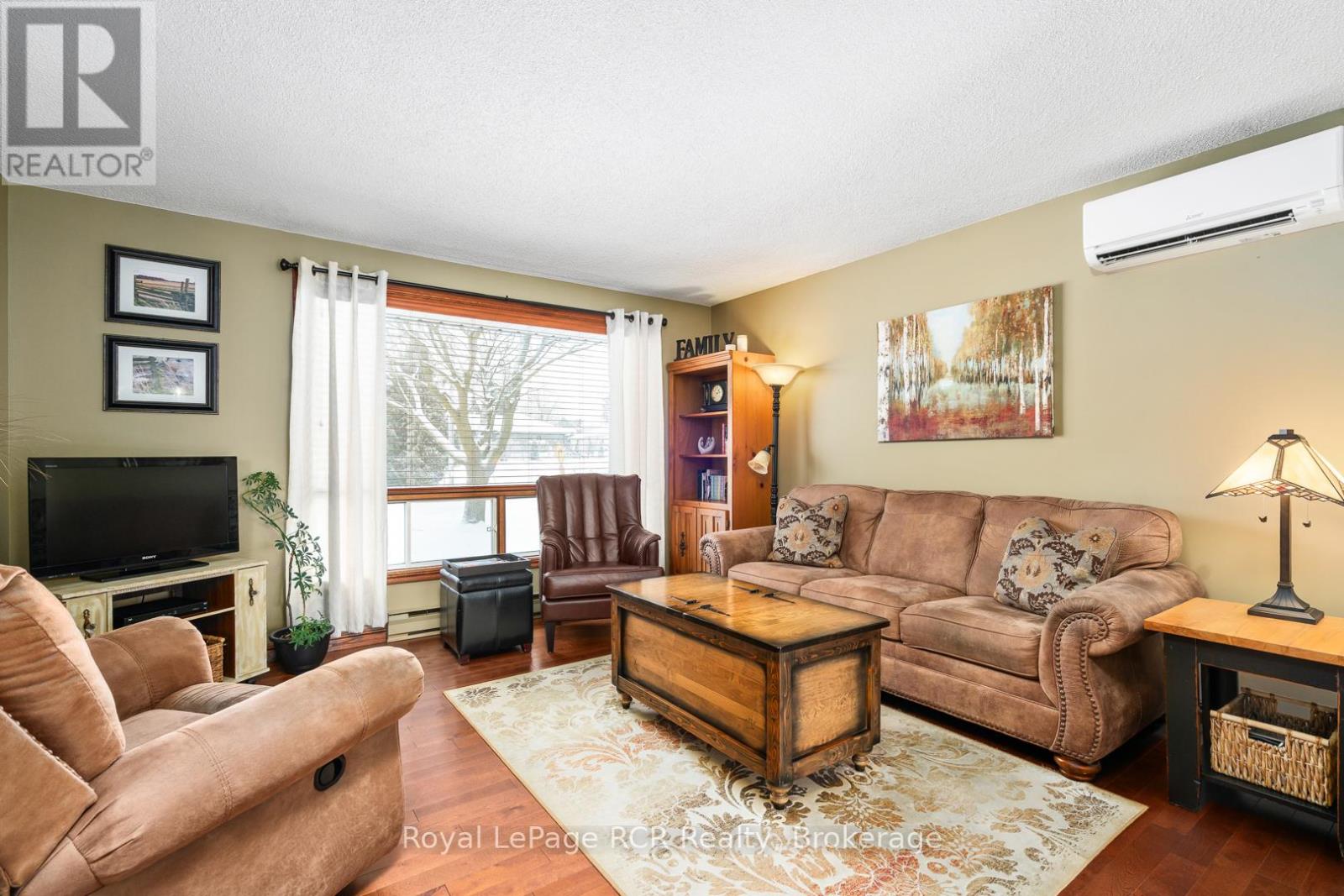 1003 Victoria Street, West Grey, Ontario  N0G 1C0 - Photo 17 - X12889374