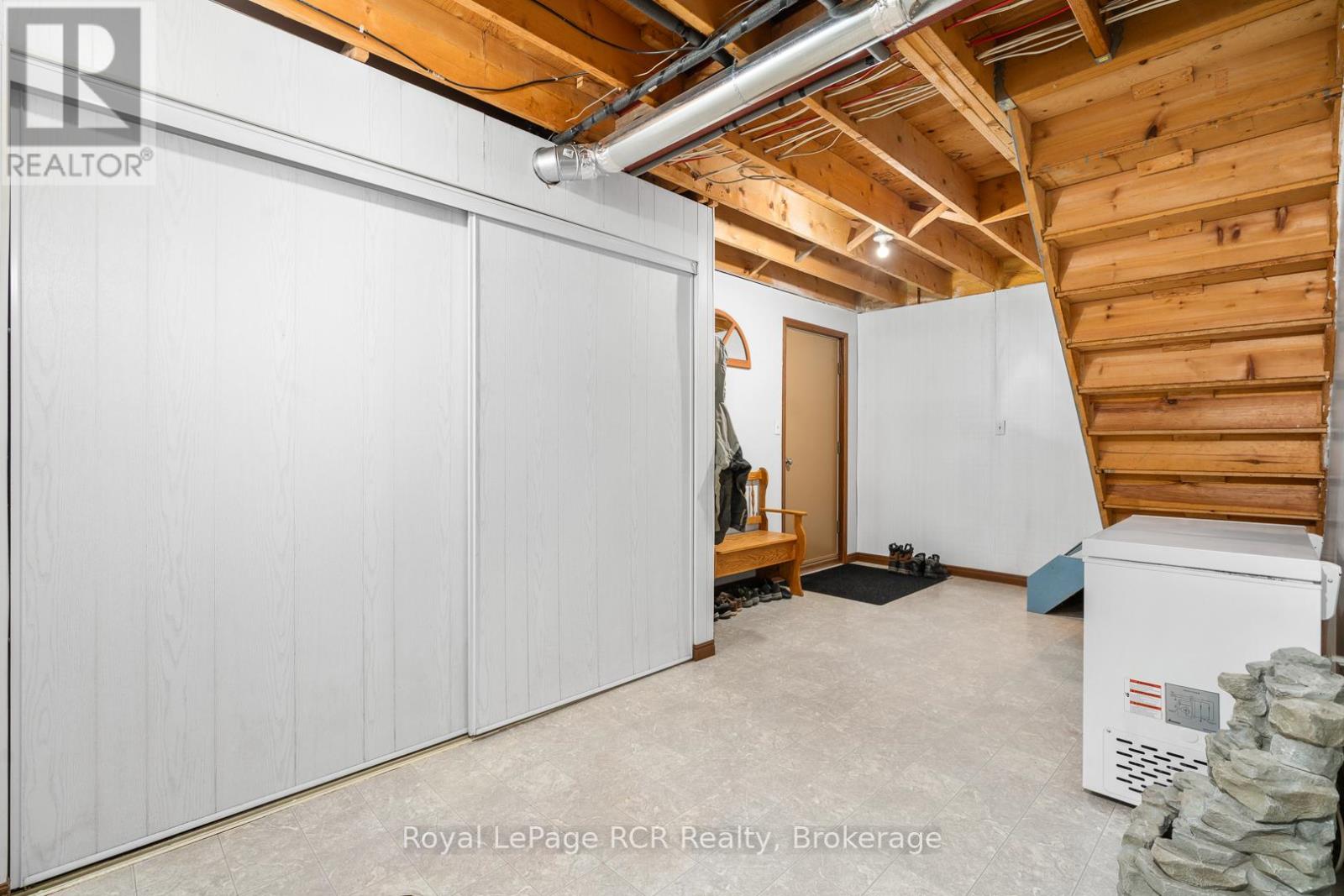 1003 Victoria Street, West Grey, Ontario  N0G 1C0 - Photo 25 - X12889374