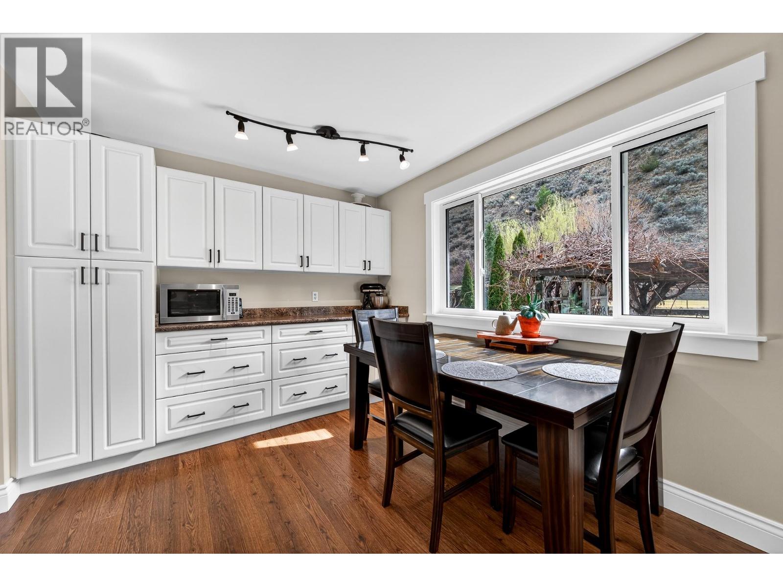 2095 Valleyview Drive, Kamloops, British Columbia  V2C 4C3 - Photo 7 - 10381109