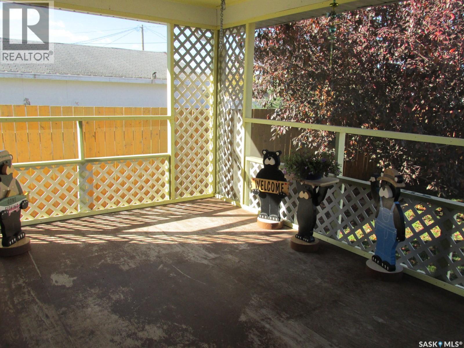 613 9th Avenue W, Nipawin, Saskatchewan  S0E 1E0 - Photo 47 - SK027472