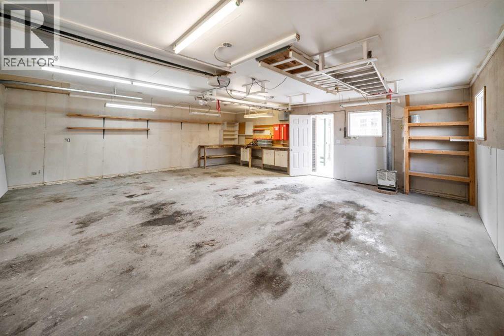 408 Queen Charlotte Drive SE, Calgary, Alberta  T2J 4H3 - Photo 24 - A2296570