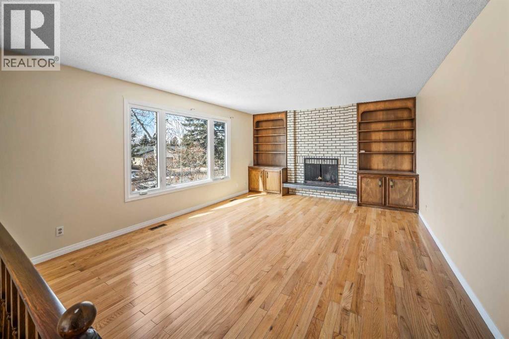 408 Queen Charlotte Drive SE, Calgary, Alberta  T2J 4H3 - Photo 3 - A2296570