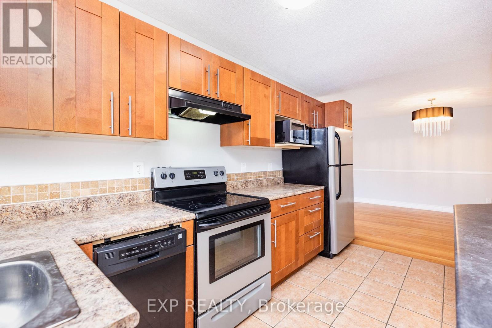 1272 Maitland Avenue, Ottawa, Ontario  K2C 2C6 - Photo 12 - X12931270