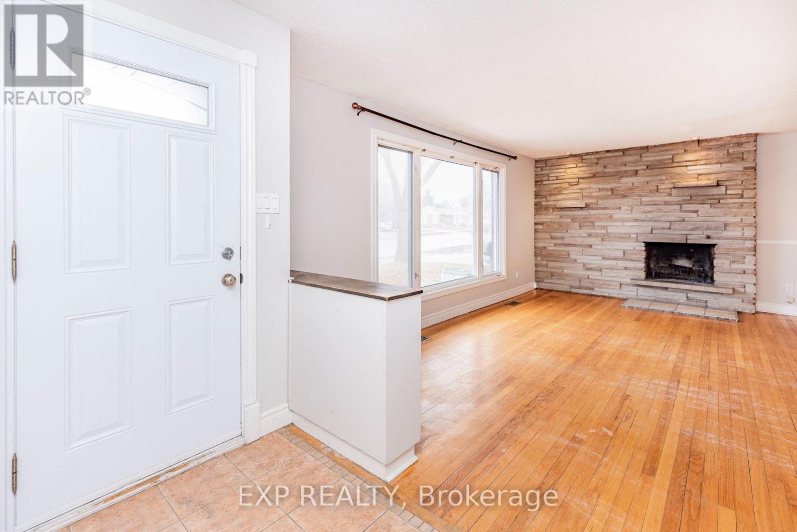 1272 Maitland Avenue, Ottawa, Ontario  K2C 2C6 - Photo 3 - X12931270