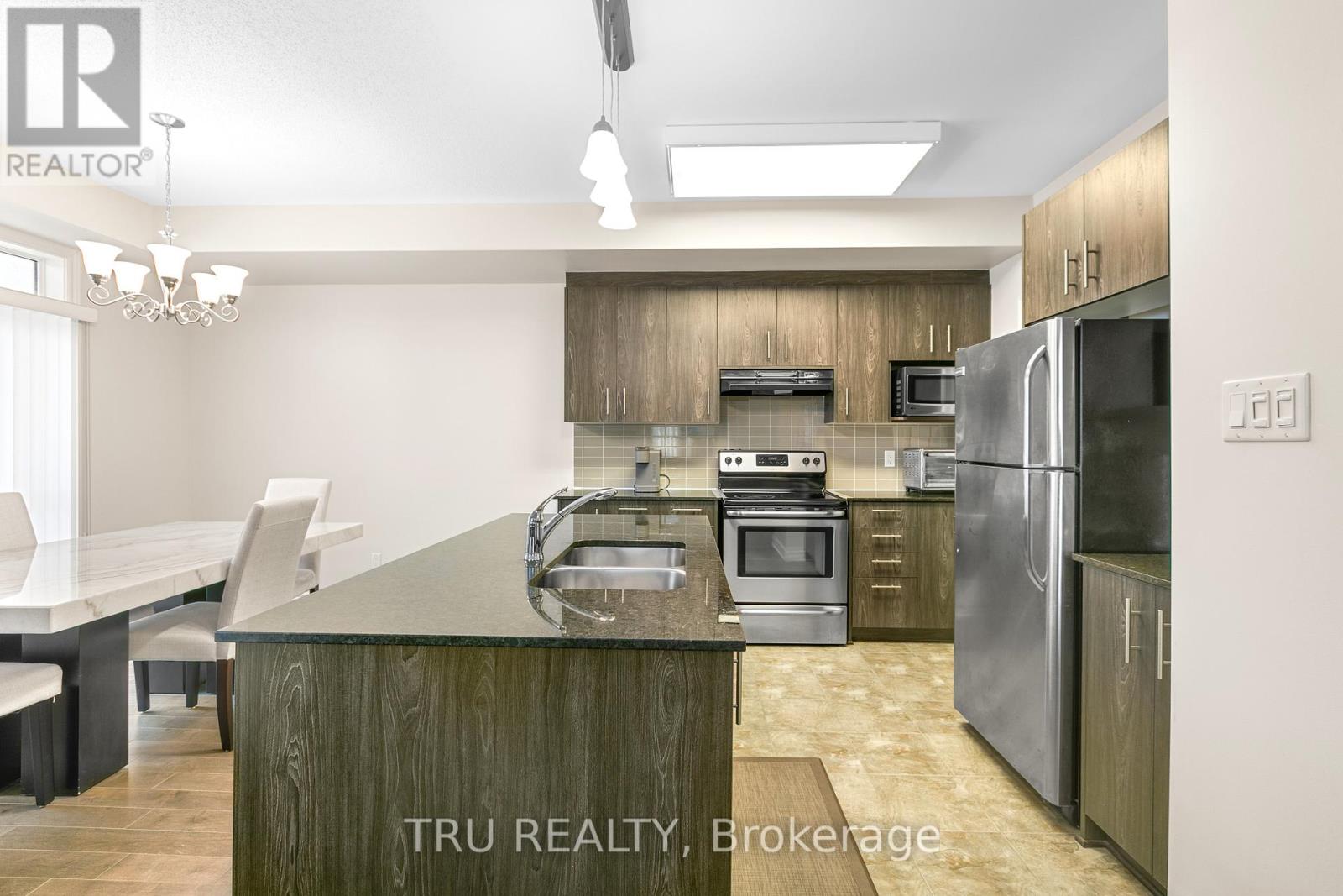 28 Tadley Private, Ottawa, Ontario  K2J 2T3 - Photo 19 - X12931272