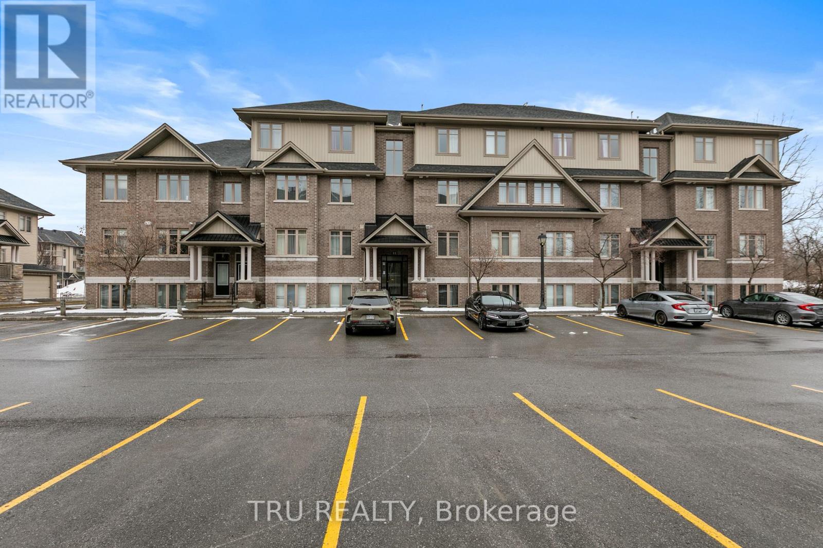 28 Tadley Private, Ottawa, Ontario  K2J 2T3 - Photo 3 - X12931272