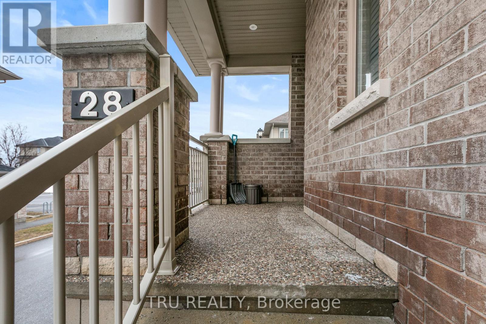 28 Tadley Private, Ottawa, Ontario  K2J 2T3 - Photo 5 - X12931272