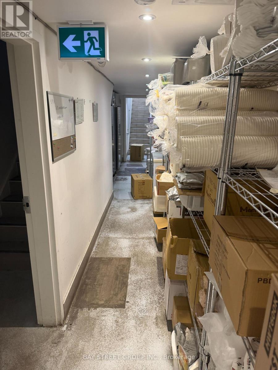 5315 Yonge Street, Toronto, Ontario  M2N 5R4 - Photo 18 - C12931288