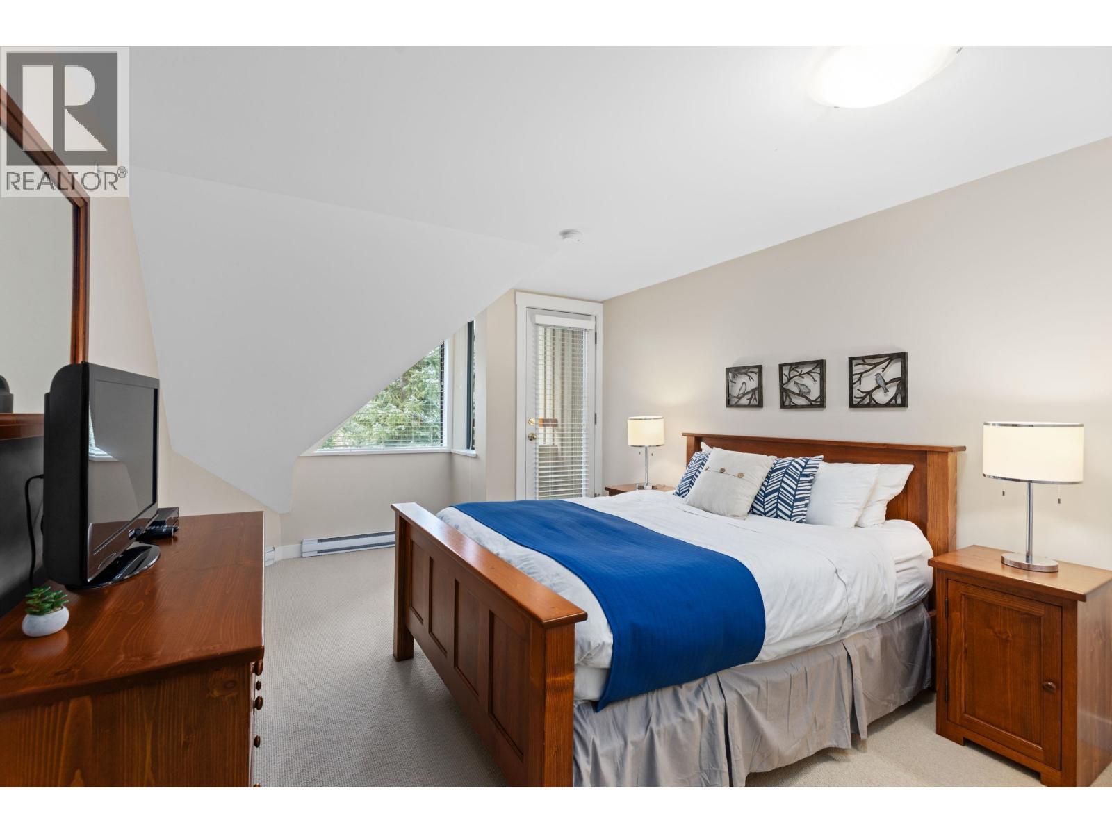 25 4637 Blackcomb Way, Whistler, British Columbia  V8E 0Y6 - Photo 8 - R3104483