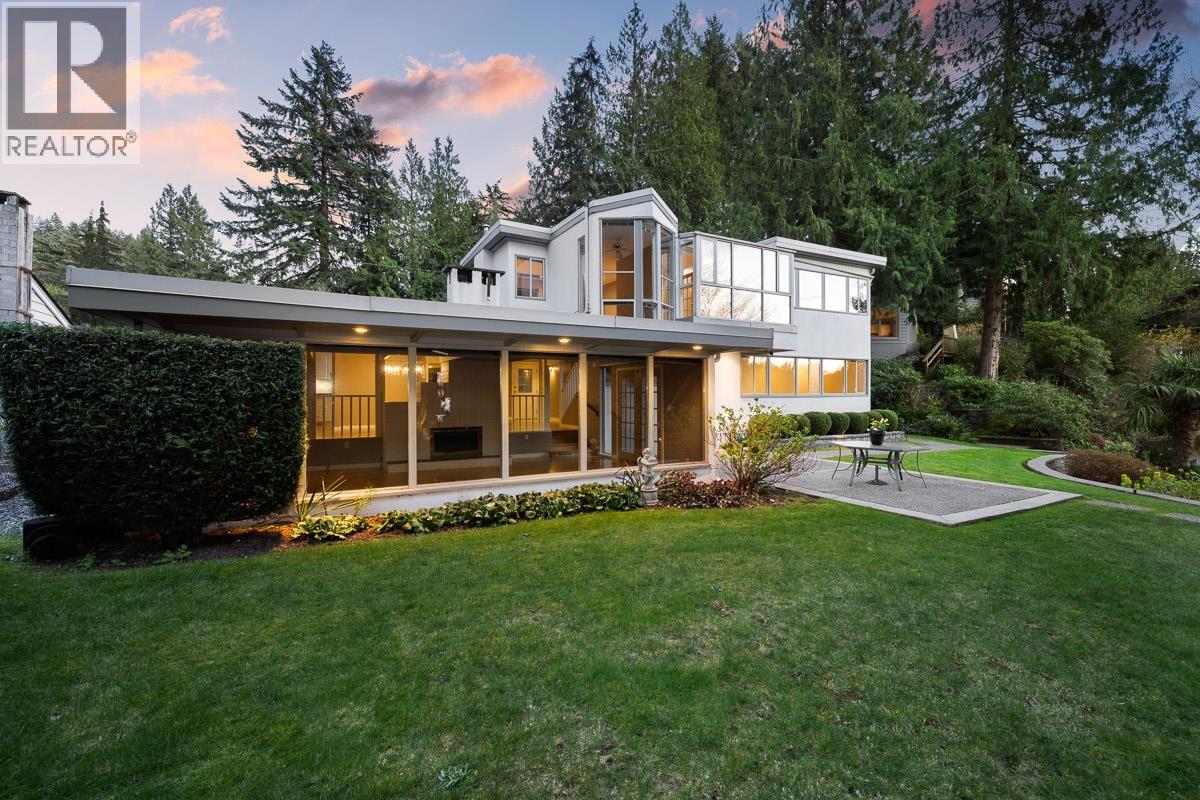 5735 Bluebell Drive, West Vancouver, British Columbia V7W 1T2 - Photo 35 - R3104470